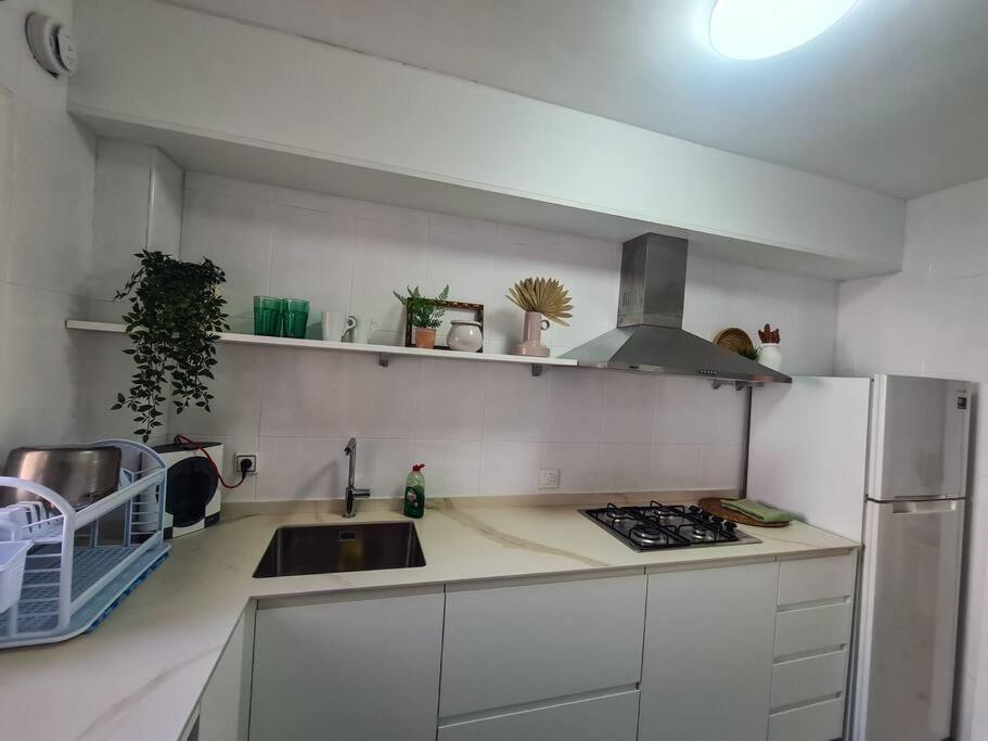 Nice Beachside 2-Bd Apt Near Barcelona Cunit Exterior photo